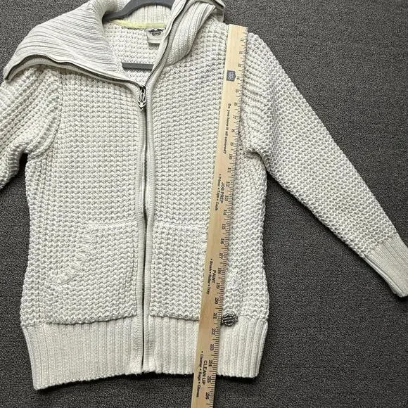 Harley Davidson Women’s L Embroidered Cream Knit Sweater - Picture 8 of 9